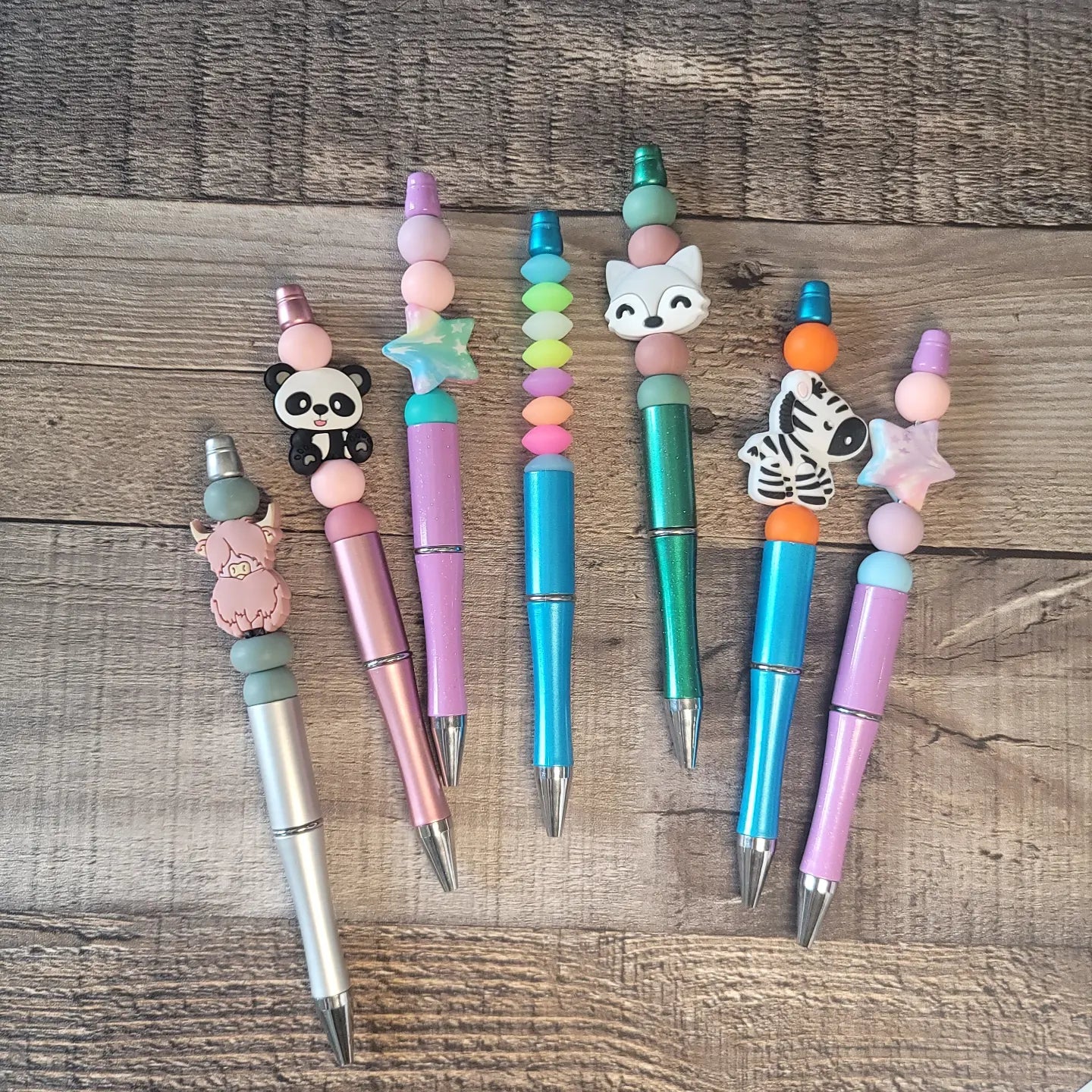 Fun and Fancy Beaded Pens – Inspired Daisy Designs